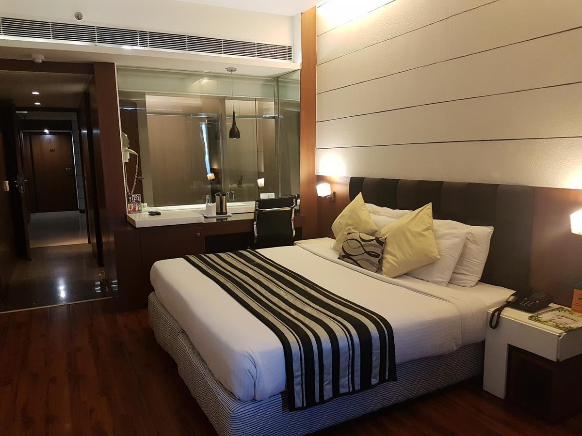 Hotel Gk International Csandígarh Kültér fotó