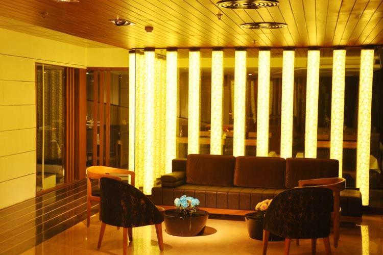 Hotel Gk International Csandígarh Kültér fotó